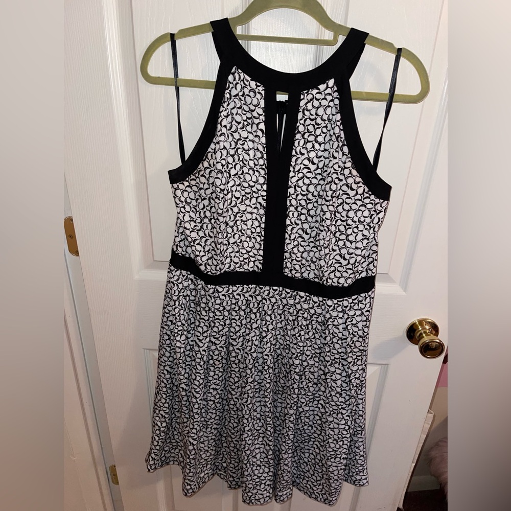 White House Black Market black and white patterned dress with split neckline 14